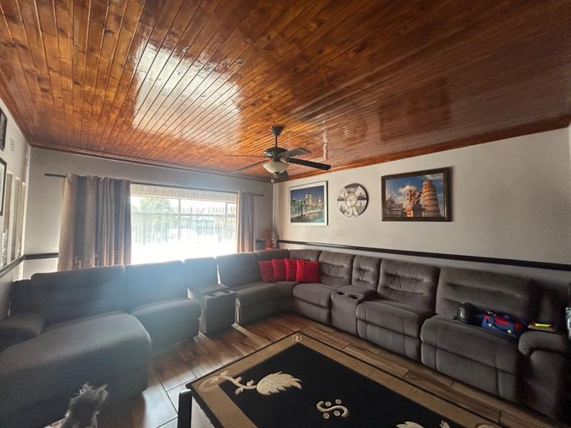3 Bedroom Property for Sale in Vanderbijlpark SE 6 Gauteng