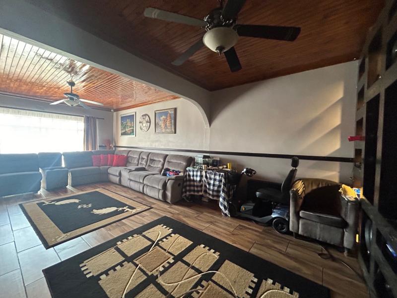 3 Bedroom Property for Sale in Vanderbijlpark SE 6 Gauteng