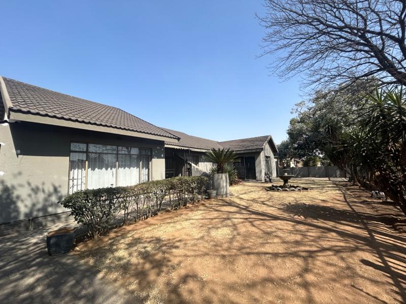 3 Bedroom Property for Sale in Vanderbijlpark SE 6 Gauteng
