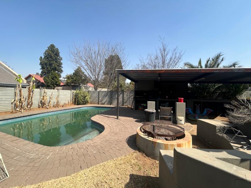 3 Bedroom Property for Sale in Vanderbijlpark SE 6 Gauteng