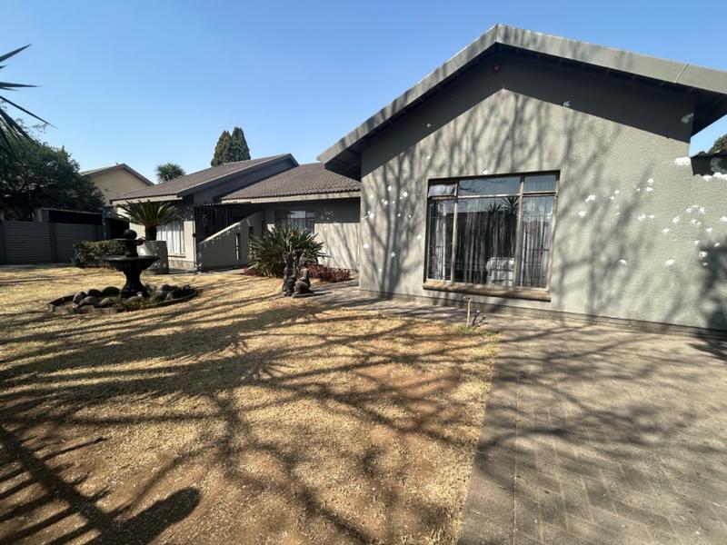 3 Bedroom Property for Sale in Vanderbijlpark SE 6 Gauteng