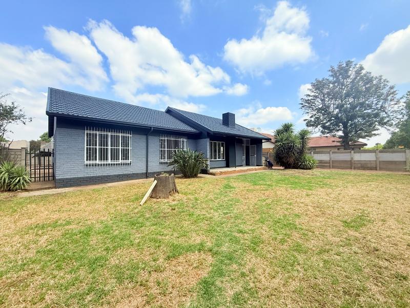 3 Bedroom Property for Sale in Vanderbijlpark SE 6 Gauteng