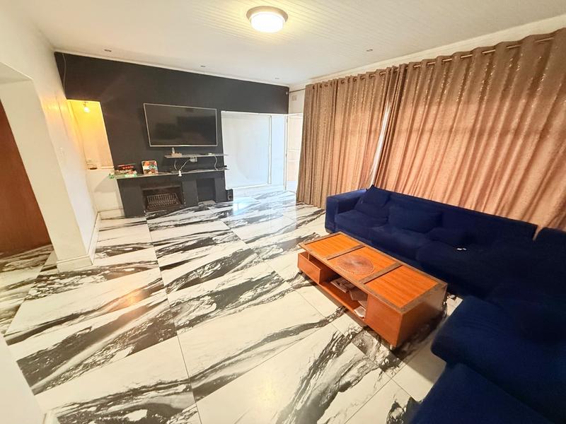 4 Bedroom Property for Sale in Vanderbijlpark SE 7 Gauteng