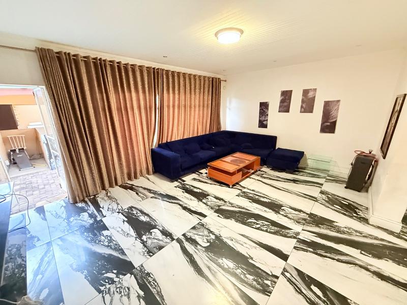 4 Bedroom Property for Sale in Vanderbijlpark SE 7 Gauteng