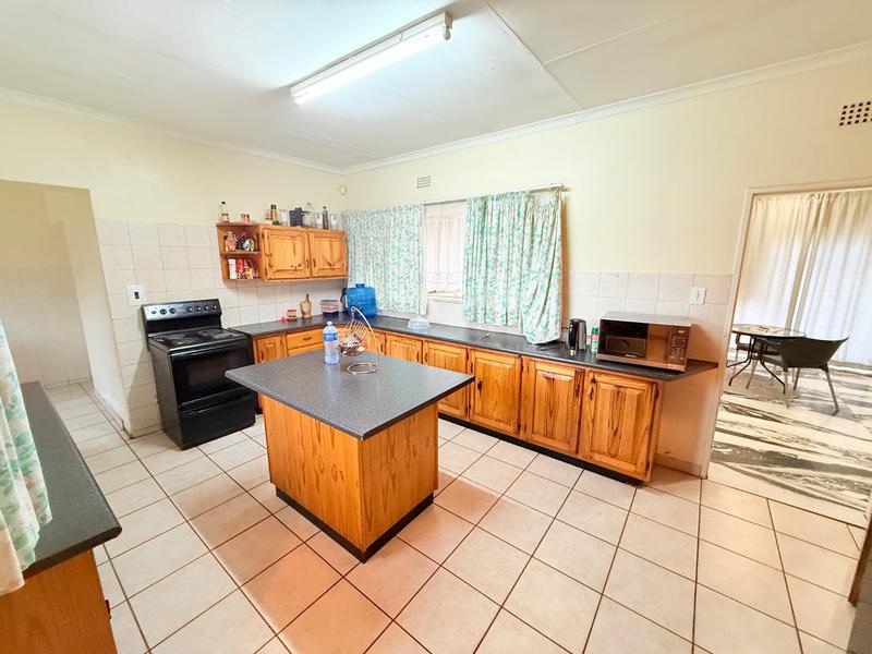 4 Bedroom Property for Sale in Vanderbijlpark SE 7 Gauteng