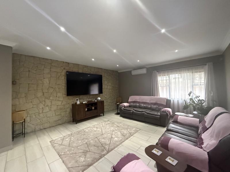 3 Bedroom Property for Sale in Vanderbijlpark SW 1 Gauteng