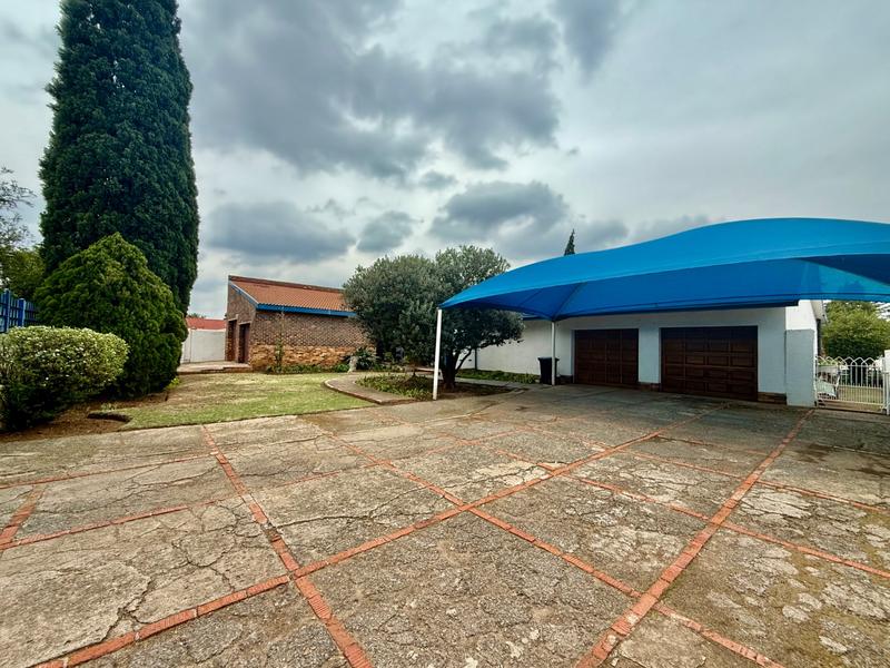 4 Bedroom Property for Sale in Vanderbijlpark SW 1 Gauteng