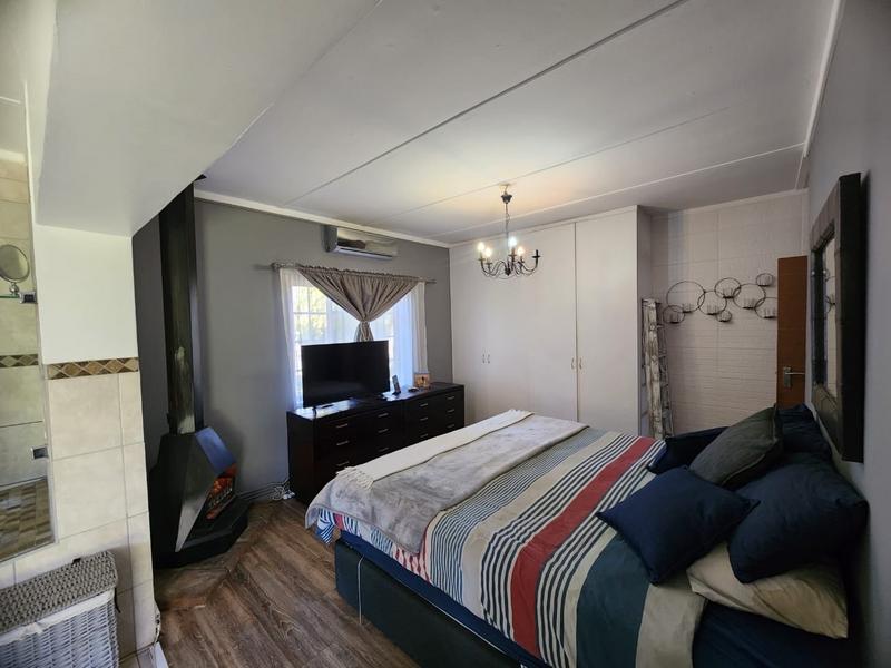 4 Bedroom Property for Sale in Vanderbijlpark SW 1 Gauteng