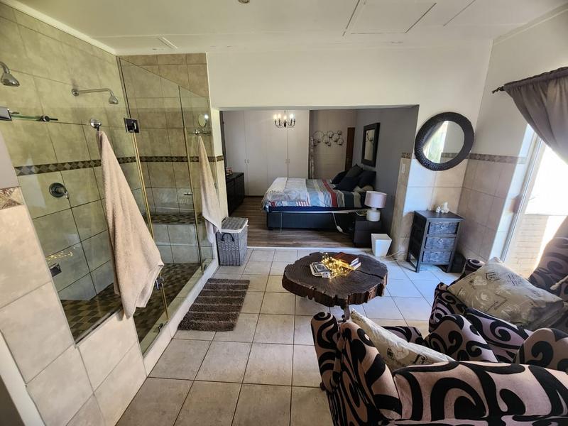 4 Bedroom Property for Sale in Vanderbijlpark SW 1 Gauteng