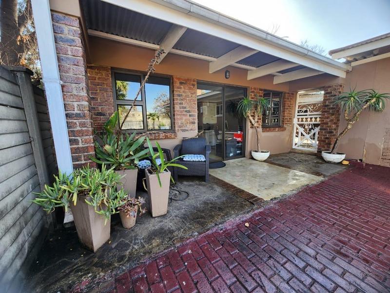 4 Bedroom Property for Sale in Vanderbijlpark SW 1 Gauteng