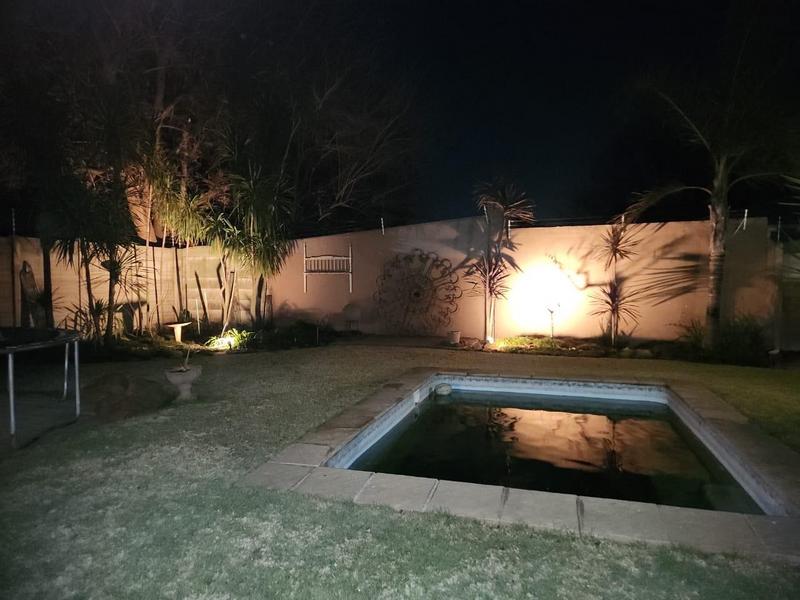 4 Bedroom Property for Sale in Vanderbijlpark SW 1 Gauteng