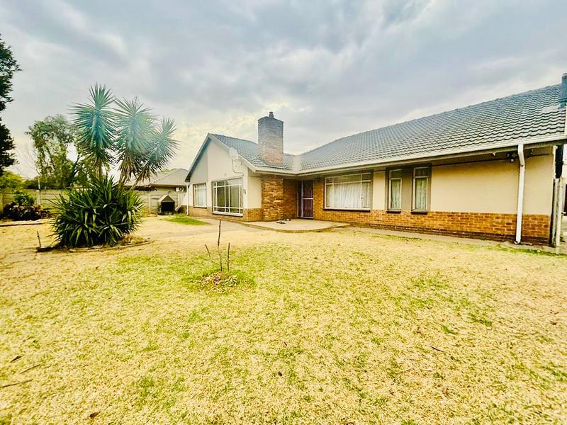 4 Bedroom Property for Sale in Vanderbijlpark SW 1 Gauteng