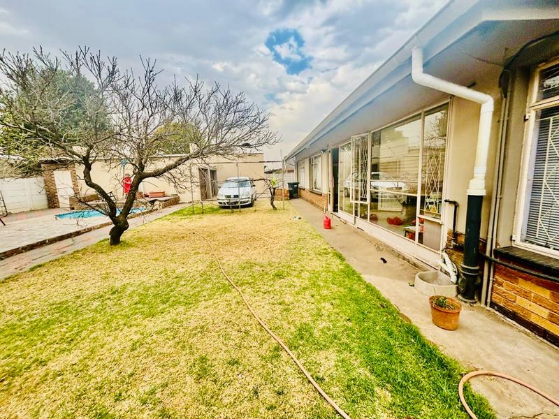 4 Bedroom Property for Sale in Vanderbijlpark SW 1 Gauteng