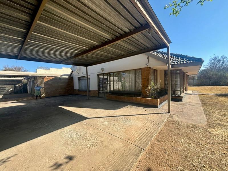 4 Bedroom Property for Sale in Vanderbijlpark SW 1 Gauteng
