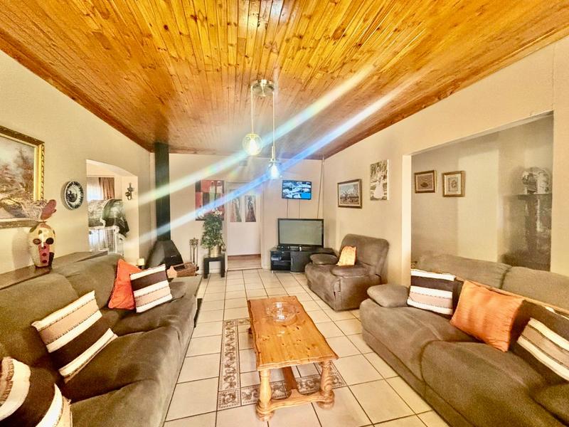 4 Bedroom Property for Sale in Vanderbijlpark SW 1 Gauteng