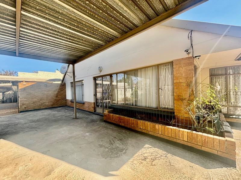 4 Bedroom Property for Sale in Vanderbijlpark SW 1 Gauteng