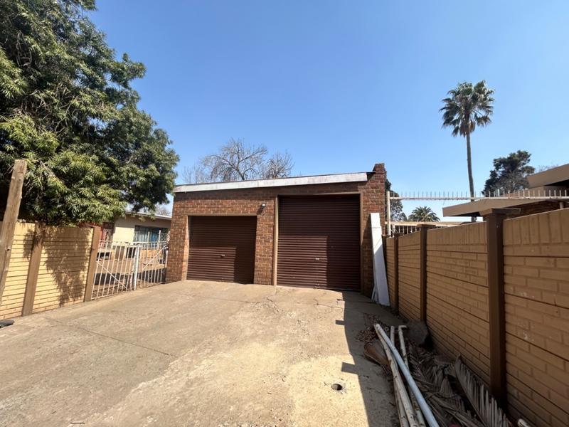 6 Bedroom Property for Sale in Vanderbijlpark SW 1 Gauteng