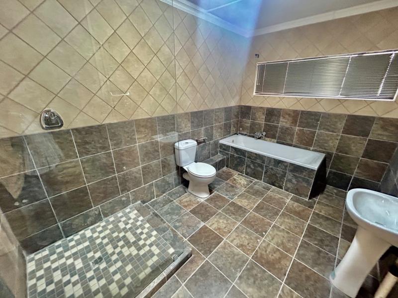 4 Bedroom Property for Sale in Vanderbijlpark SW 1 Gauteng