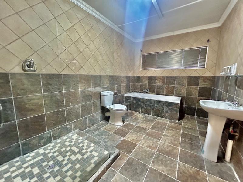 4 Bedroom Property for Sale in Vanderbijlpark SW 1 Gauteng