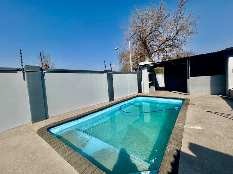 4 Bedroom Property for Sale in Vanderbijlpark SW 1 Gauteng