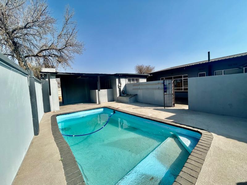 4 Bedroom Property for Sale in Vanderbijlpark SW 1 Gauteng