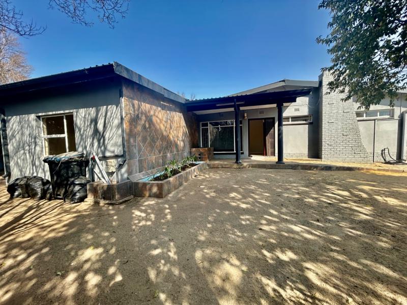 4 Bedroom Property for Sale in Vanderbijlpark SW 1 Gauteng