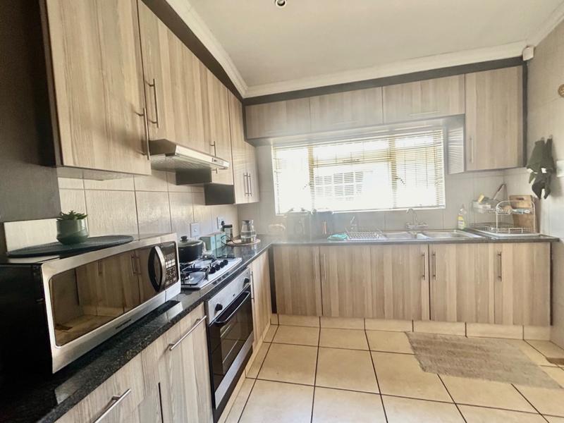 4 Bedroom Property for Sale in Vanderbijlpark SW 1 Gauteng