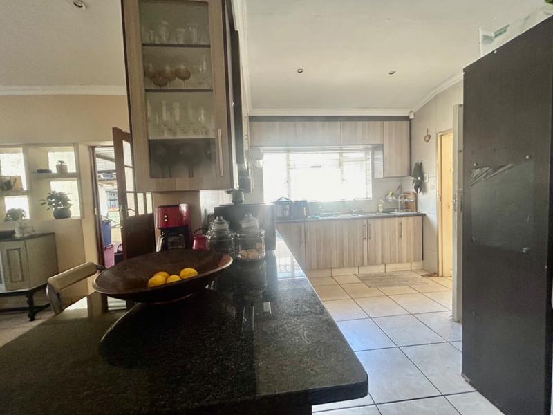 4 Bedroom Property for Sale in Vanderbijlpark SW 1 Gauteng