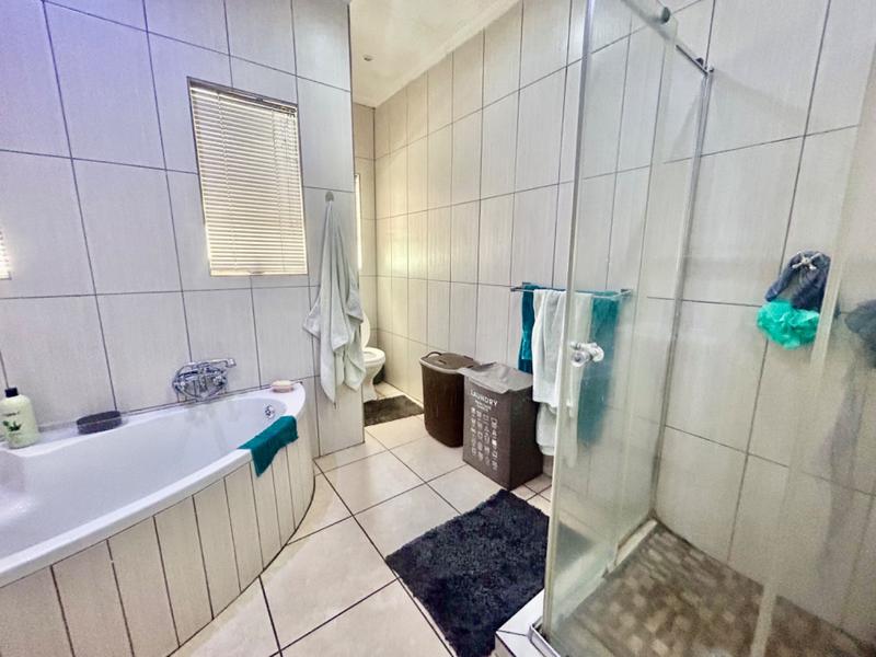 4 Bedroom Property for Sale in Vanderbijlpark SW 1 Gauteng