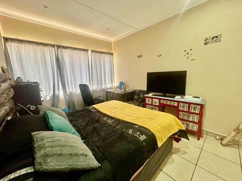 4 Bedroom Property for Sale in Vanderbijlpark SW 1 Gauteng
