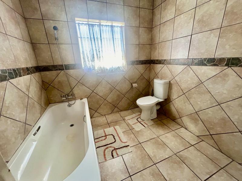 4 Bedroom Property for Sale in Vanderbijlpark SW 1 Gauteng