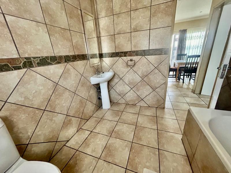 4 Bedroom Property for Sale in Vanderbijlpark SW 1 Gauteng