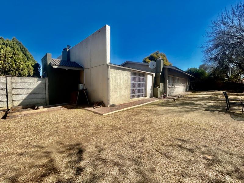 4 Bedroom Property for Sale in Vanderbijlpark SW 1 Gauteng