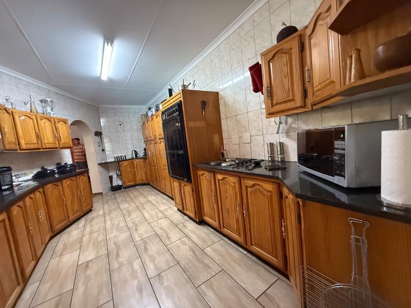4 Bedroom Property for Sale in Vanderbijlpark Sw 2 Gauteng