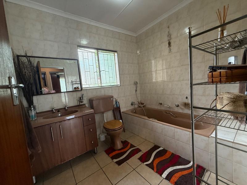 4 Bedroom Property for Sale in Vanderbijlpark Sw 2 Gauteng