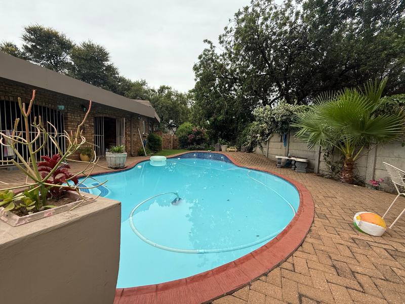 4 Bedroom Property for Sale in Vanderbijlpark Sw 2 Gauteng