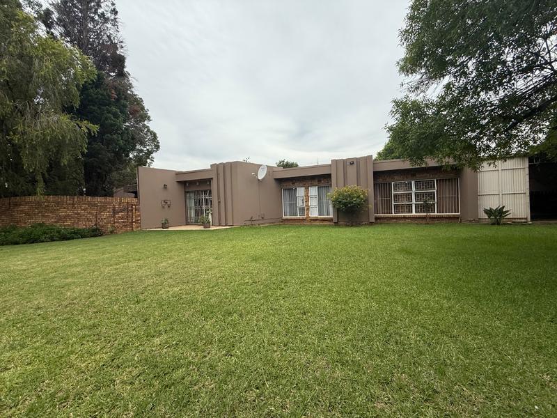 4 Bedroom Property for Sale in Vanderbijlpark Sw 2 Gauteng