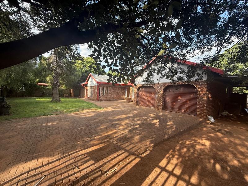 4 Bedroom Property for Sale in Vanderbijlpark Sw 2 Gauteng