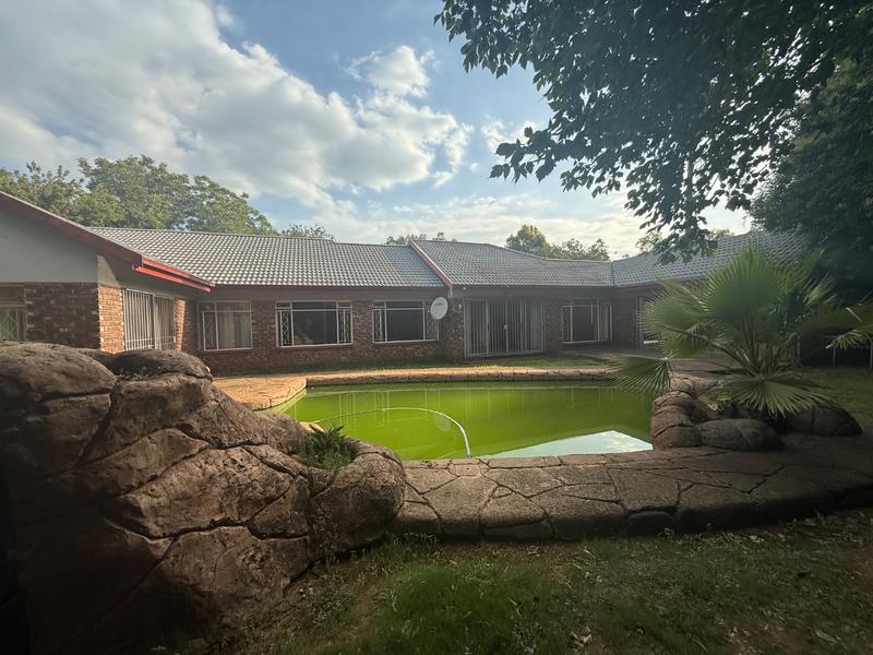 4 Bedroom Property for Sale in Vanderbijlpark Sw 2 Gauteng