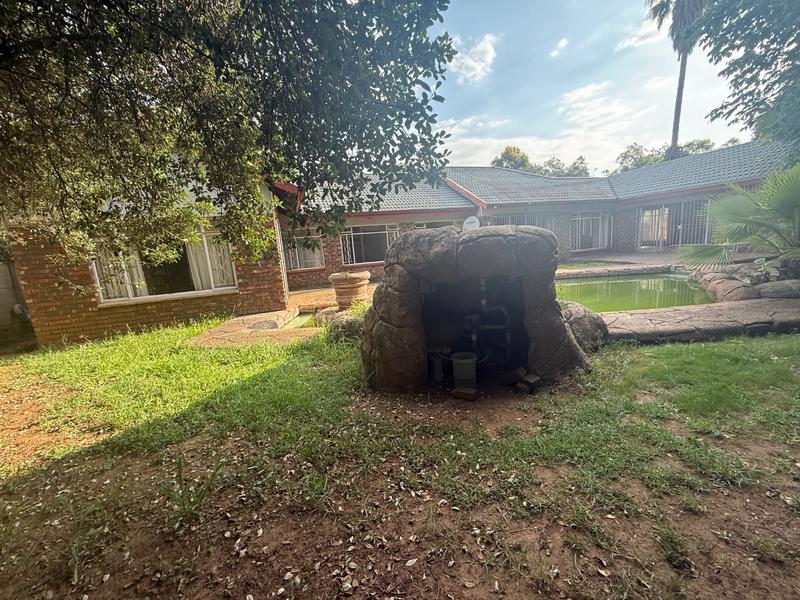 4 Bedroom Property for Sale in Vanderbijlpark Sw 2 Gauteng