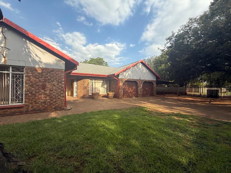 4 Bedroom Property for Sale in Vanderbijlpark Sw 2 Gauteng