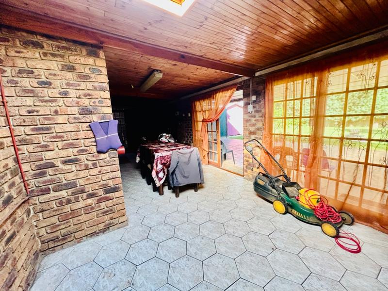 4 Bedroom Property for Sale in Vanderbijlpark Sw 2 Gauteng