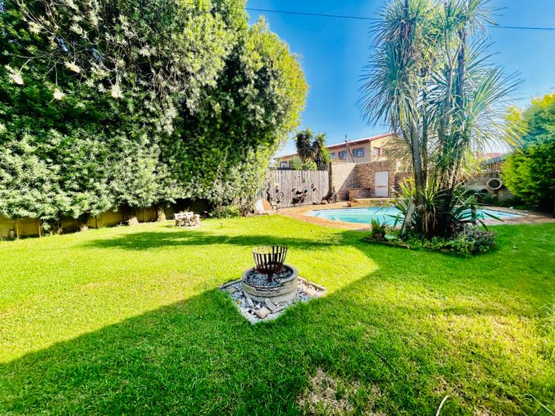 4 Bedroom Property for Sale in Vanderbijlpark Sw 2 Gauteng