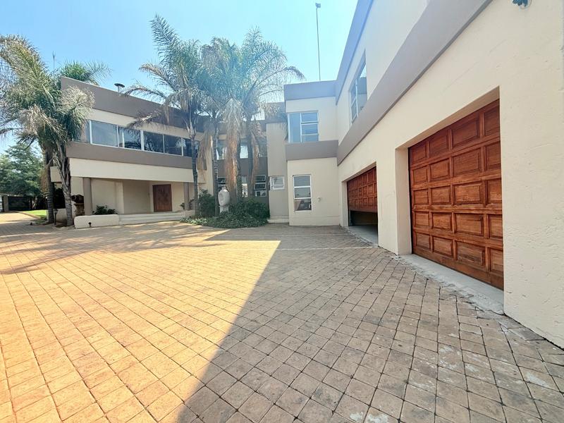 5 Bedroom Property for Sale in Vanderbijlpark SW 5 Gauteng