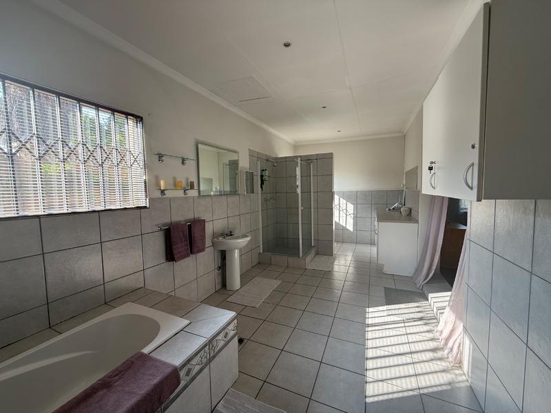 3 Bedroom Property for Sale in Vanderbijlpark SW 5 Gauteng