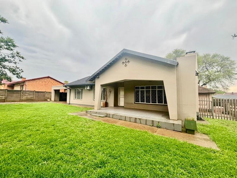3 Bedroom Property for Sale in Vanderbijlpark SW 5 Gauteng