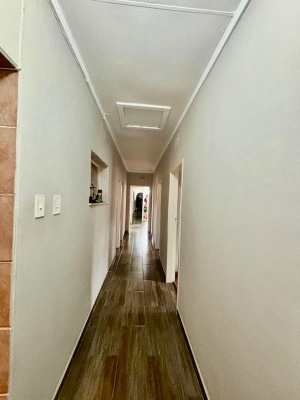 3 Bedroom Property for Sale in Vanderbijlpark SW 5 Gauteng