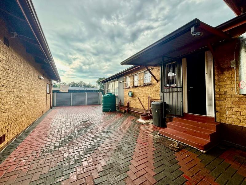 3 Bedroom Property for Sale in Vanderbijlpark SW 5 Gauteng