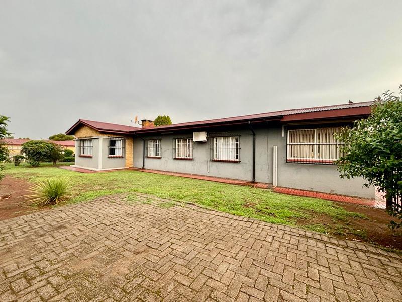 3 Bedroom Property for Sale in Vanderbijlpark SW 5 Gauteng