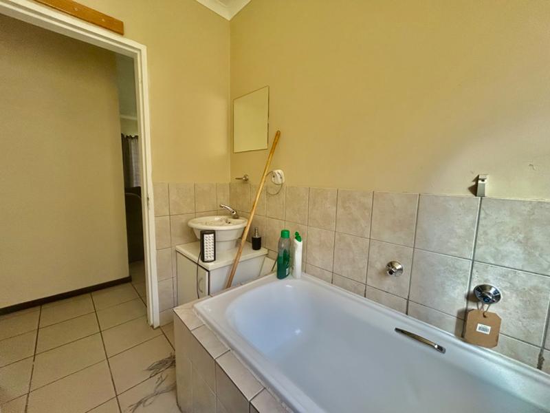 2 Bedroom Property for Sale in Vanderbijlpark SW 5 Gauteng